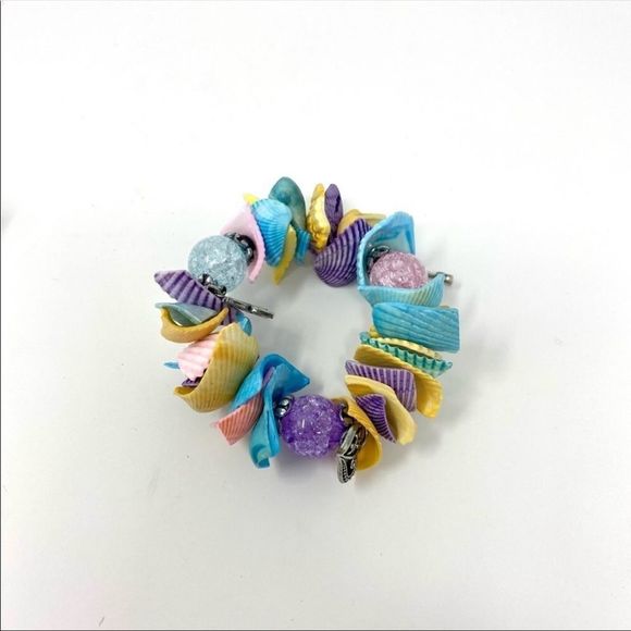 3/$15 Multicolour Shell Bracelet - Picture 2 of 2